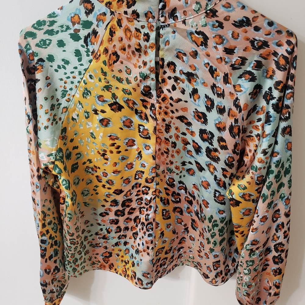Blouse size medium